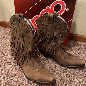 Dingo women’s cowboy boots